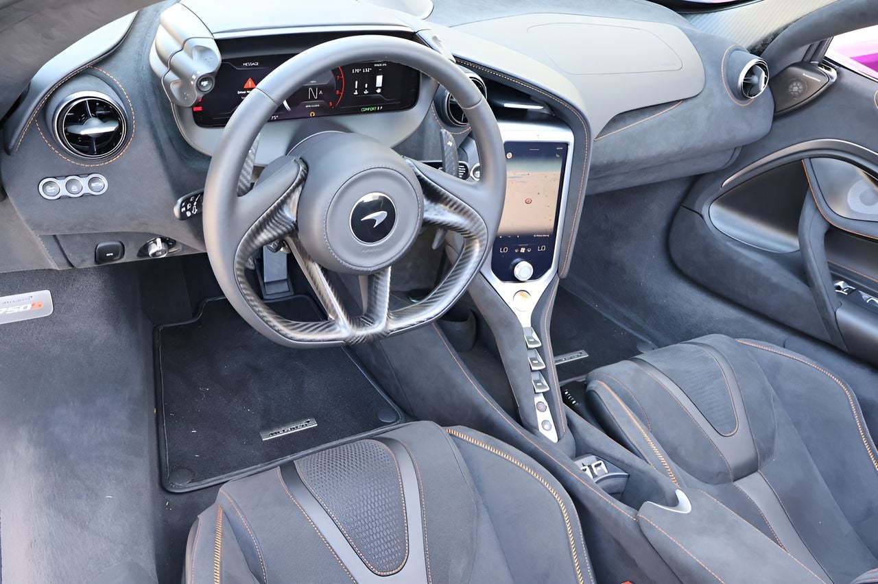 2026 McLaren 750S Base