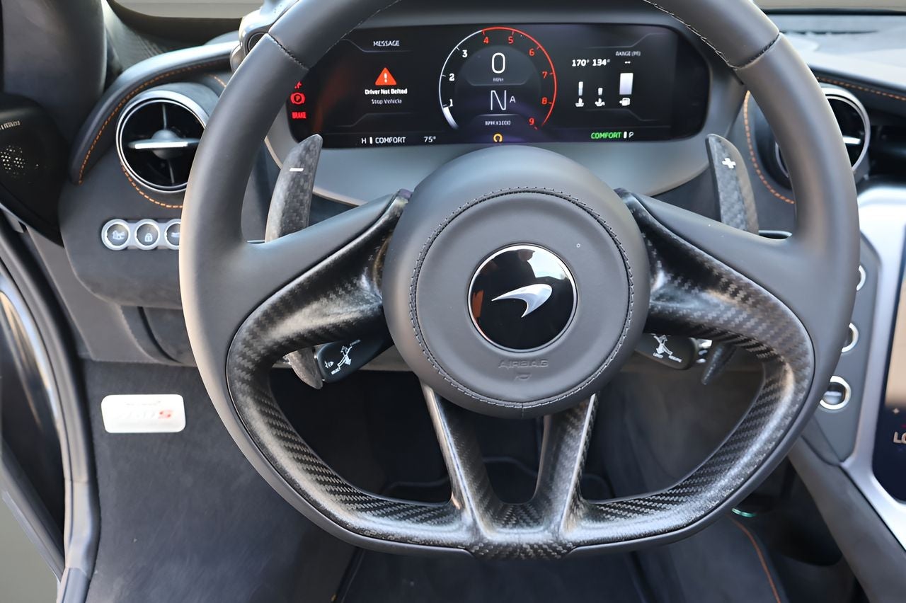 2026 McLaren 750S Base