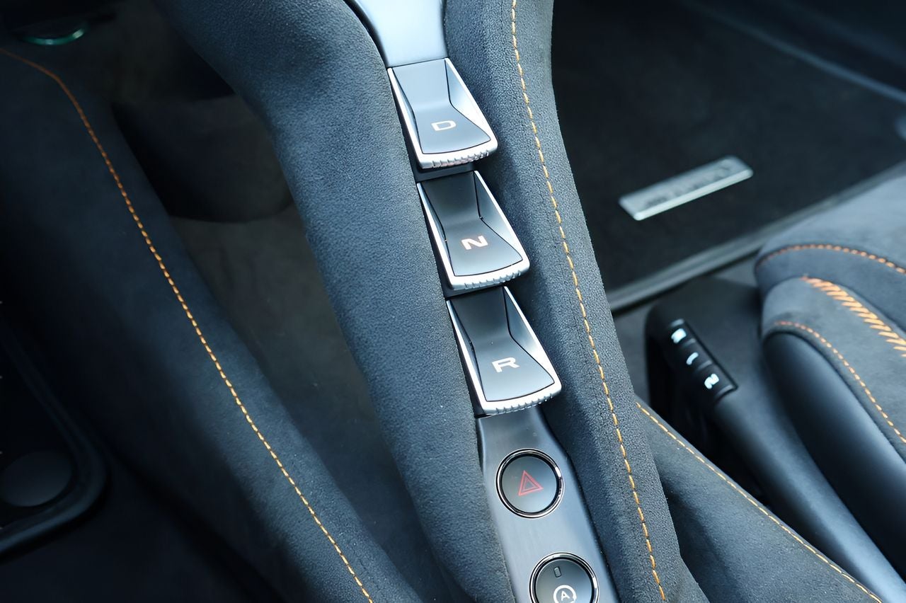 2026 McLaren 750S Base