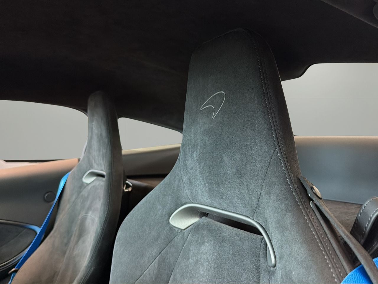 2026 McLaren Artura Base