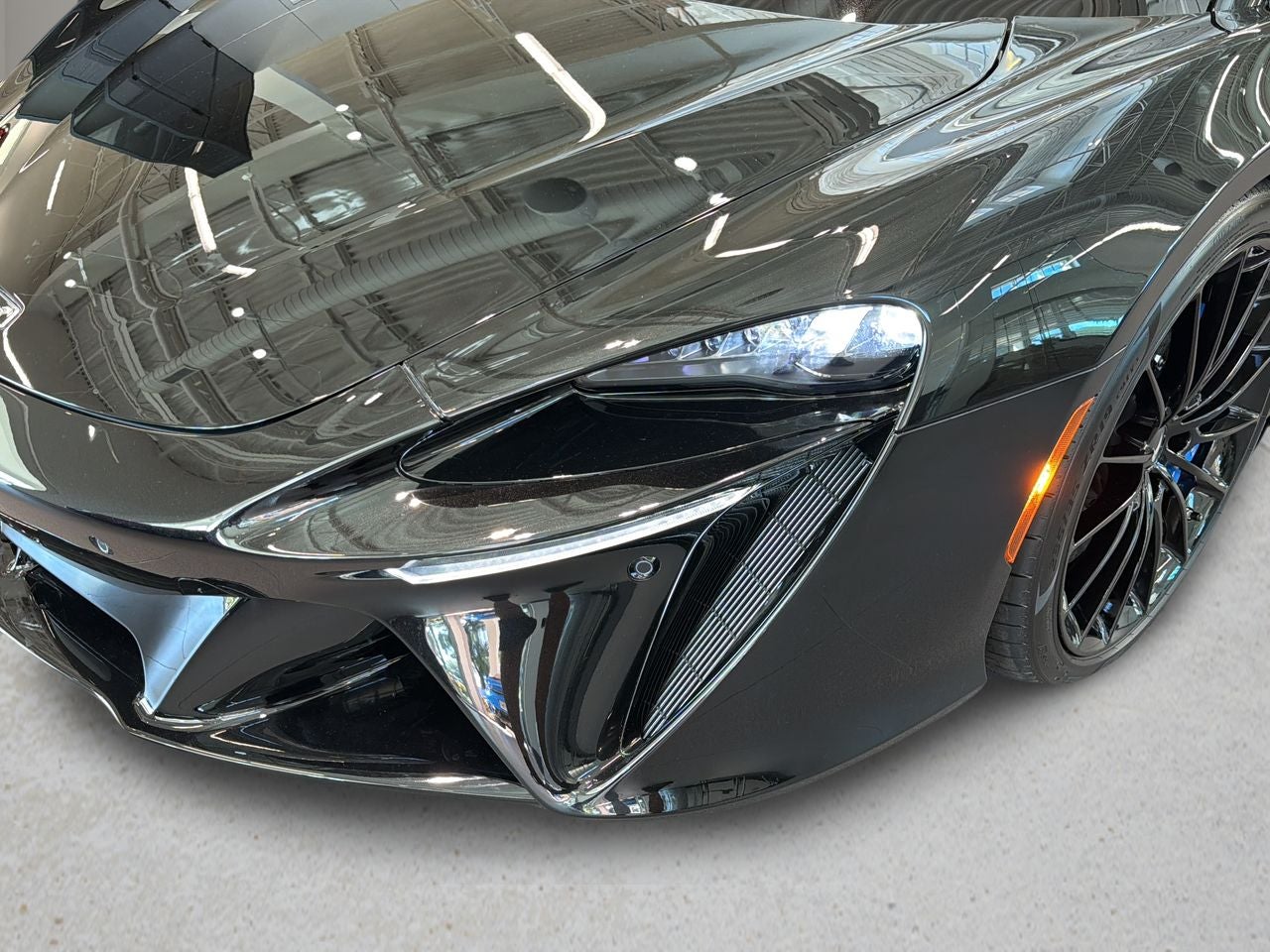 2026 McLaren Artura Base