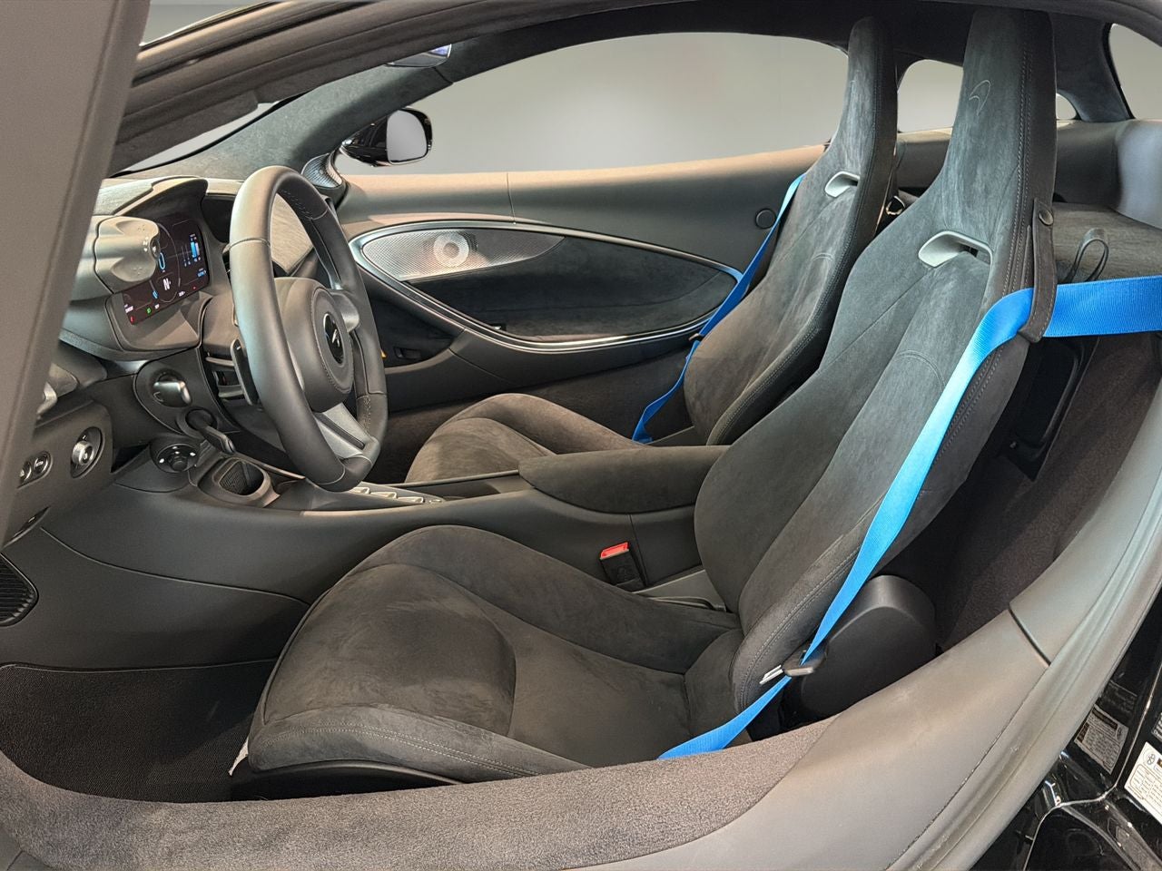 2026 McLaren Artura Base