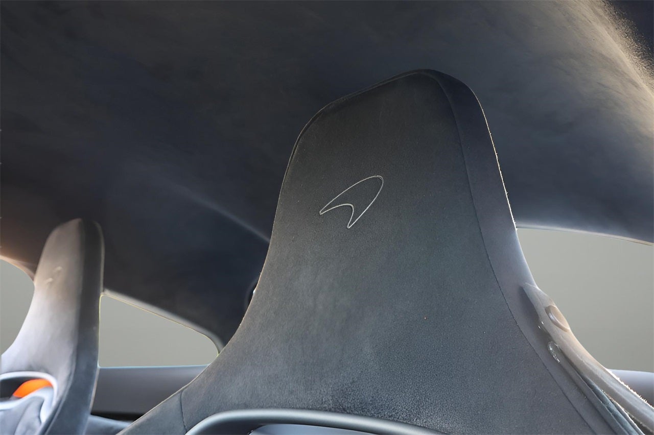 2026 McLaren Artura Base