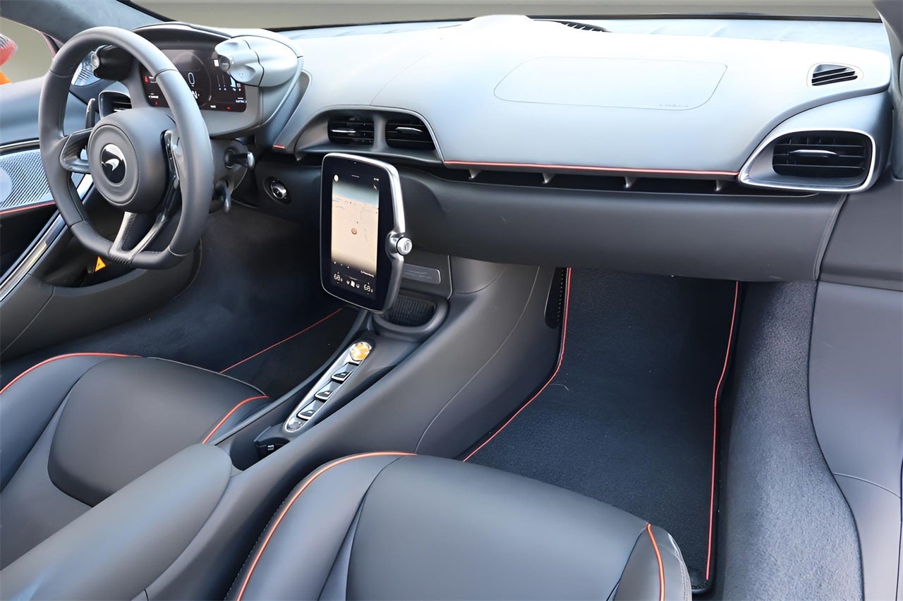 2026 McLaren Artura Base