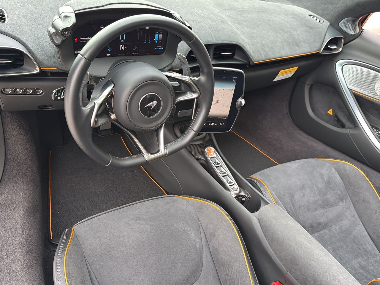 2026 McLaren Artura Base