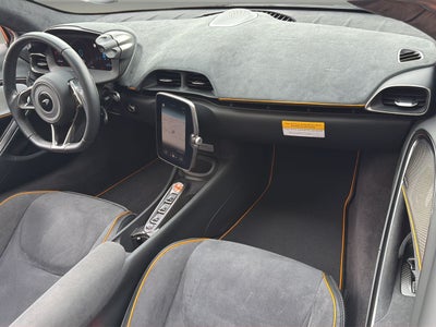 2026 McLaren Artura Base