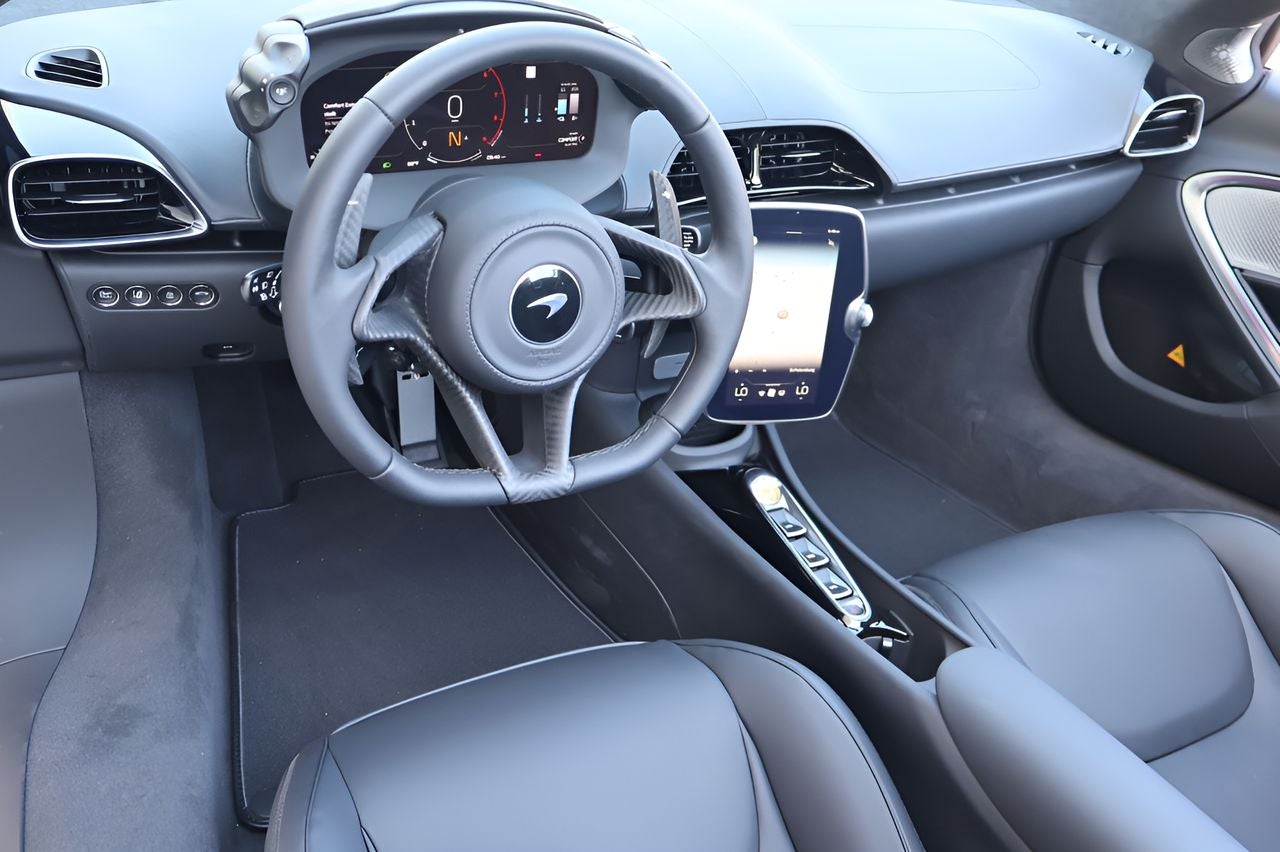 2026 McLaren Artura Base