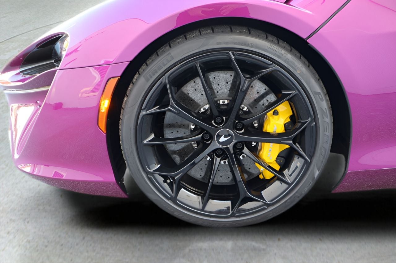 2026 McLaren Artura Base
