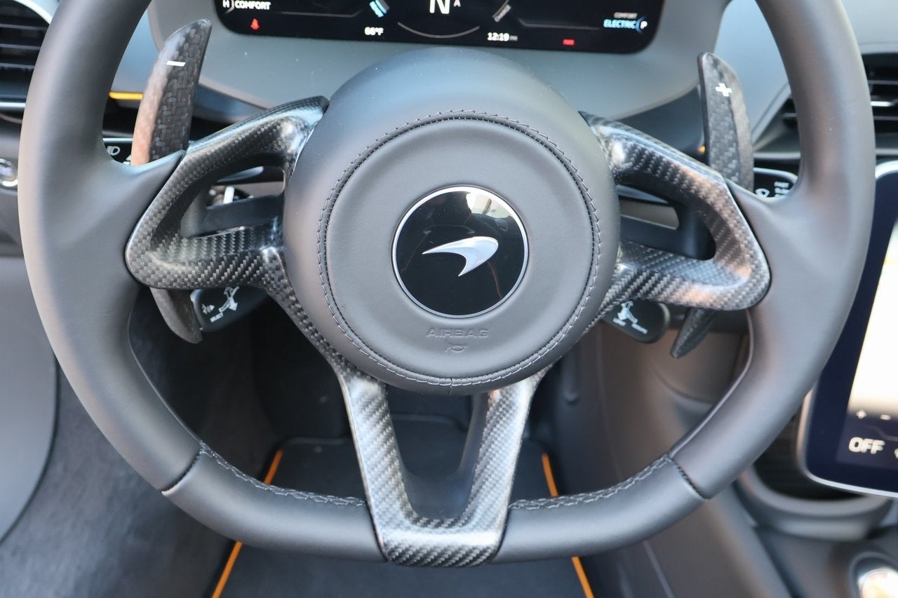 2026 McLaren Artura Base