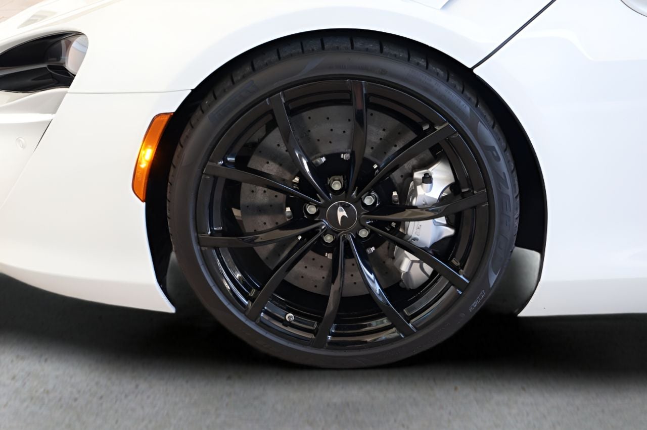 2026 McLaren Artura Base