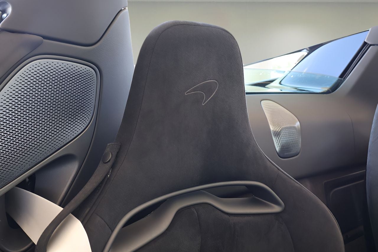 2026 McLaren Artura Base