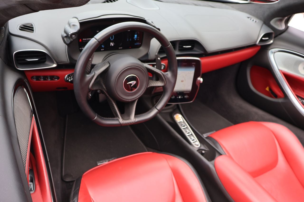 2025 McLaren Artura Base