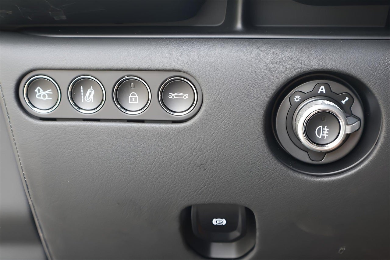 2025 McLaren Artura Base