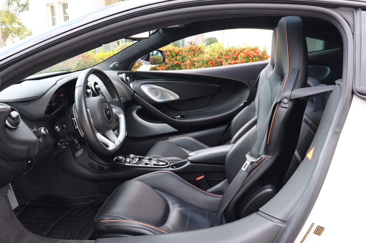 2023 McLaren GT Base