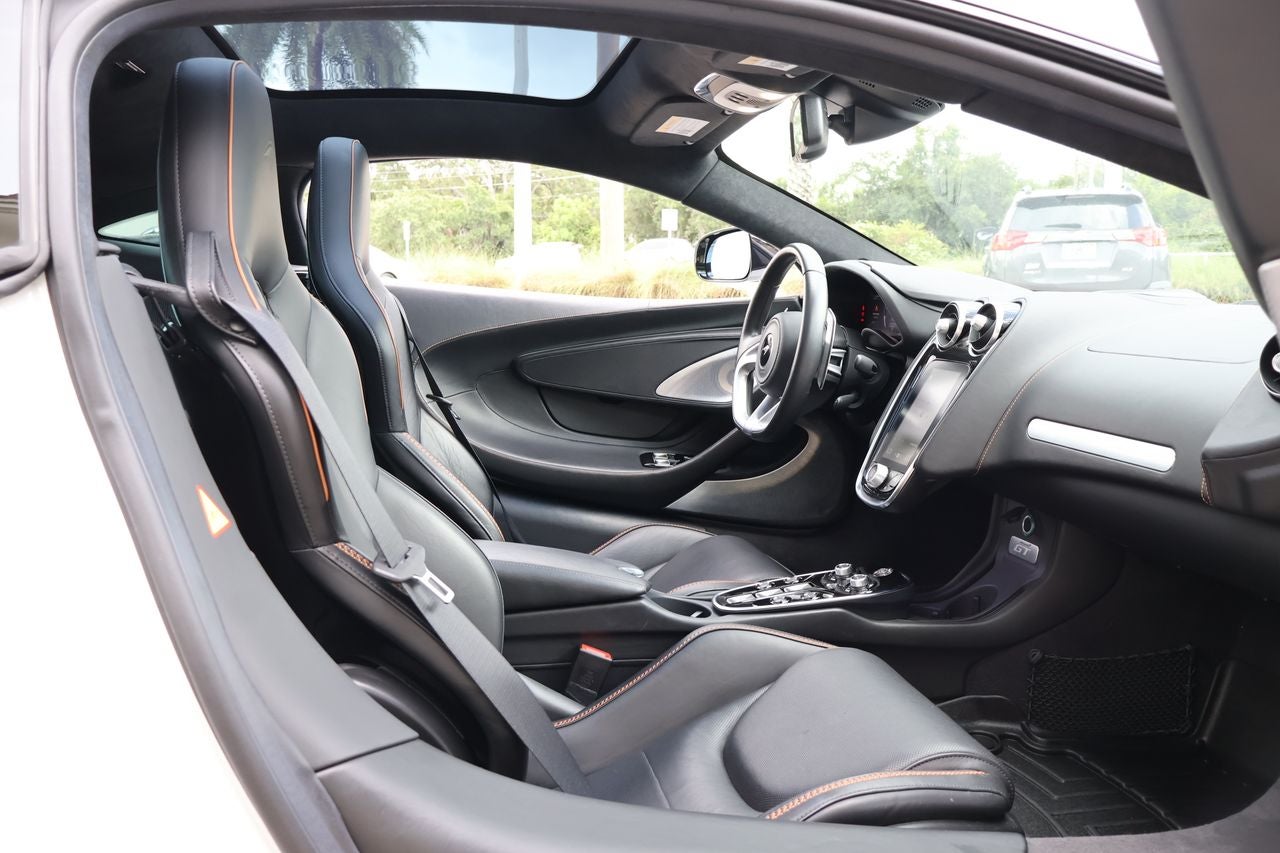 2023 McLaren GT Base