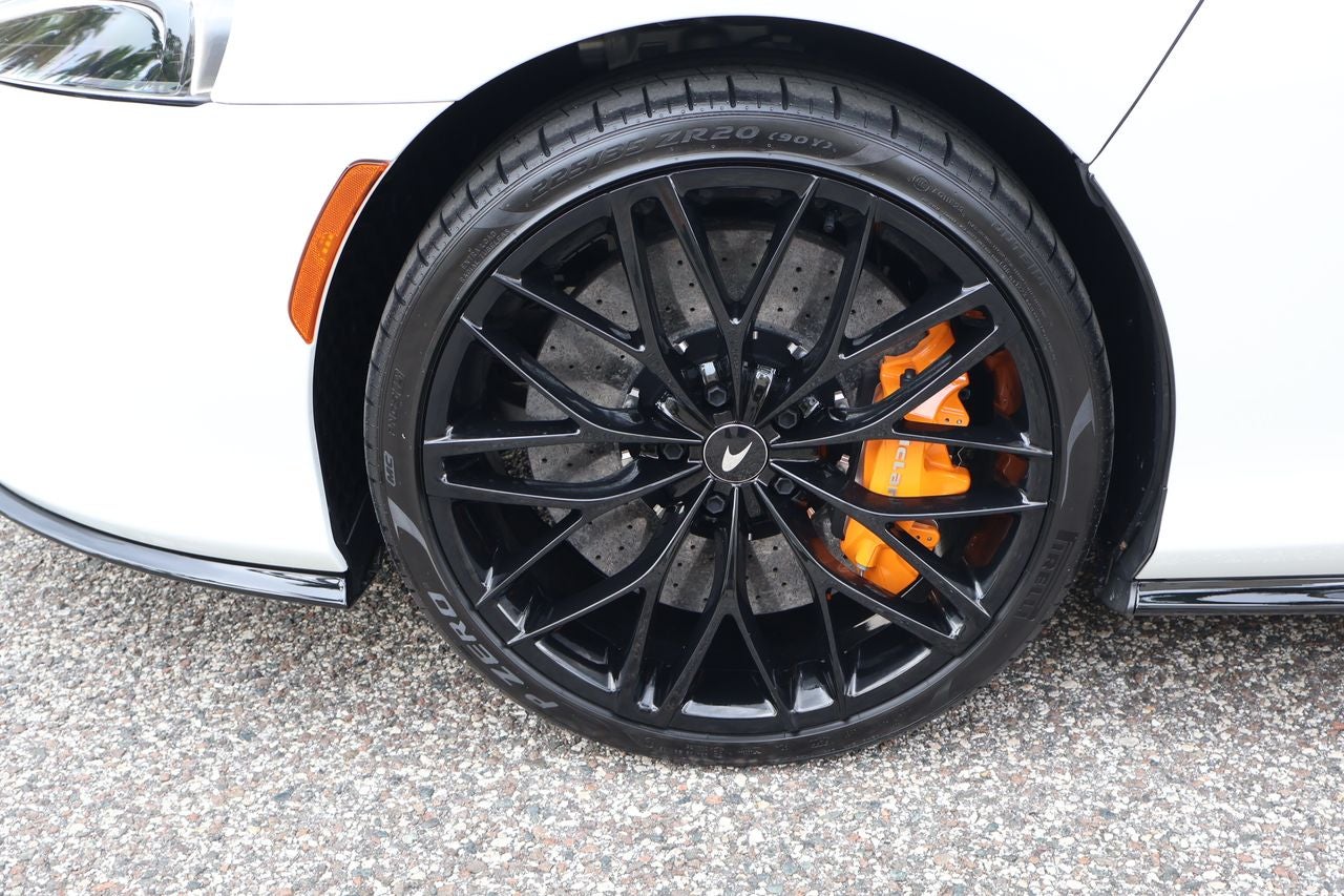 2023 McLaren GT Base