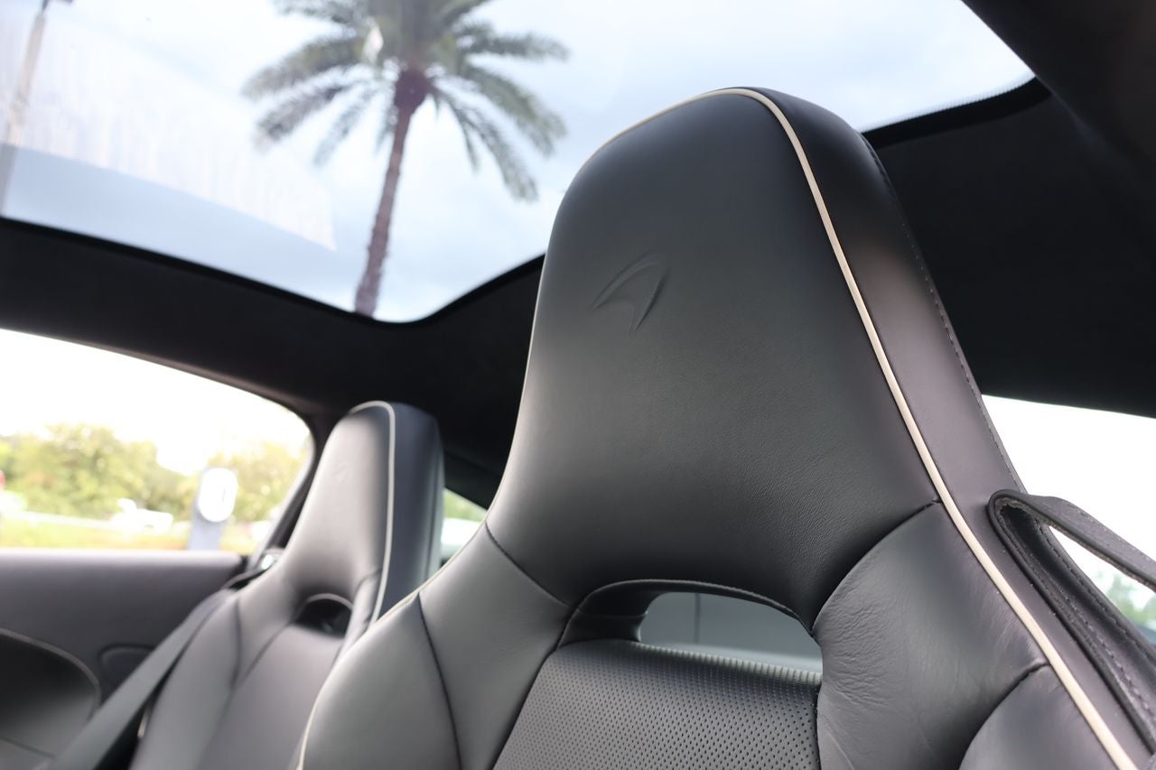 2023 McLaren GT Base