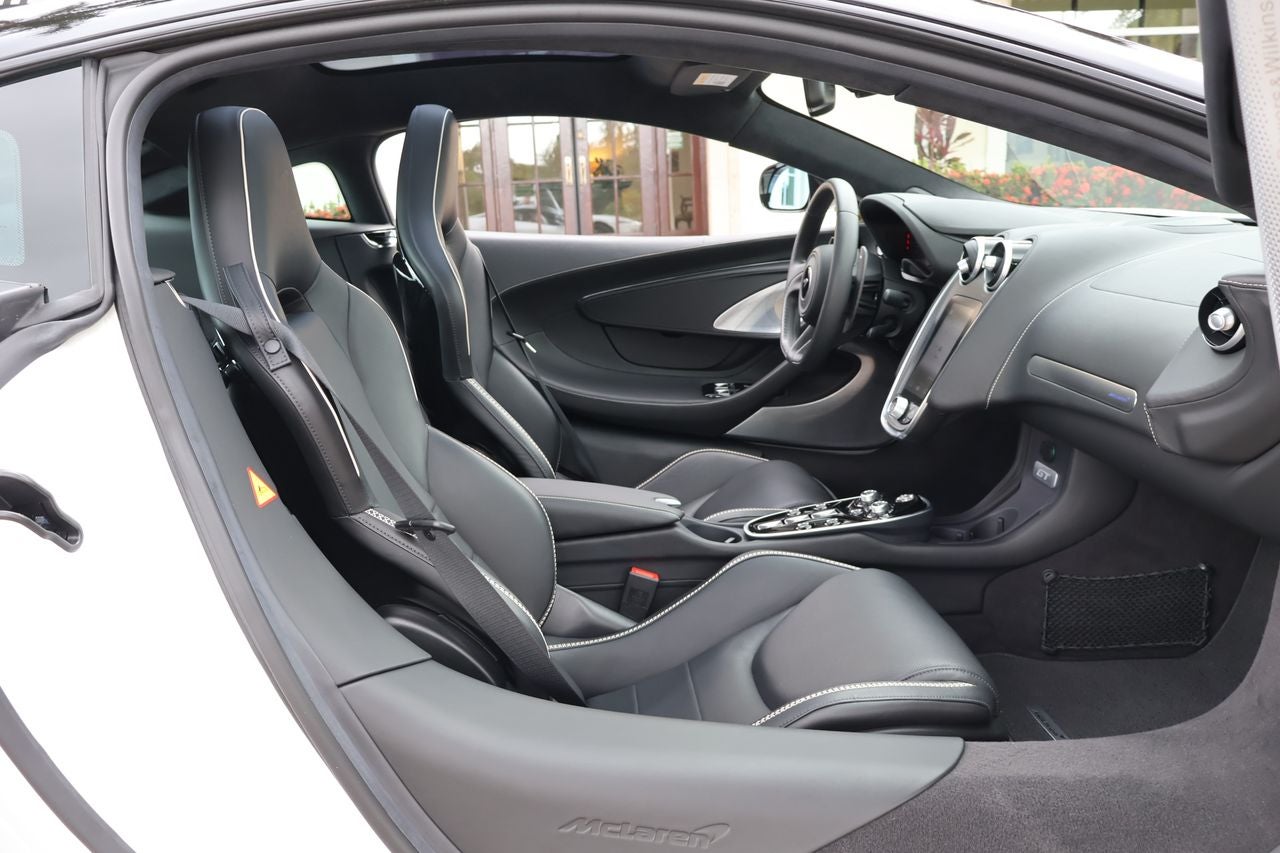 2023 McLaren GT Base