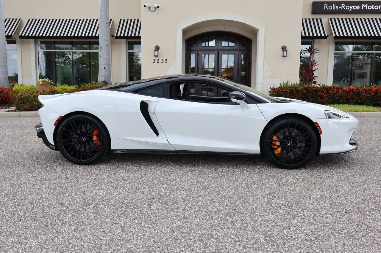 2023 McLaren GT Base