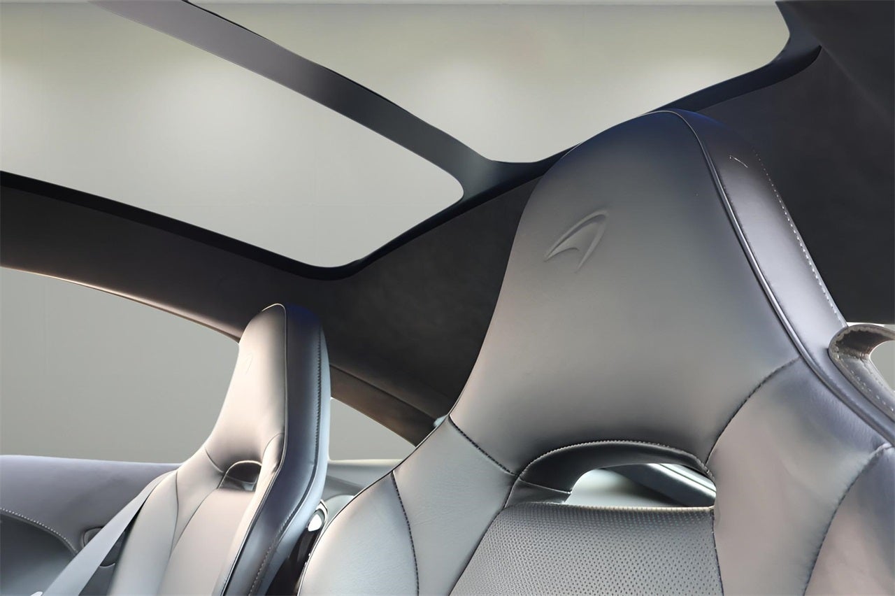 2022 McLaren GT Base