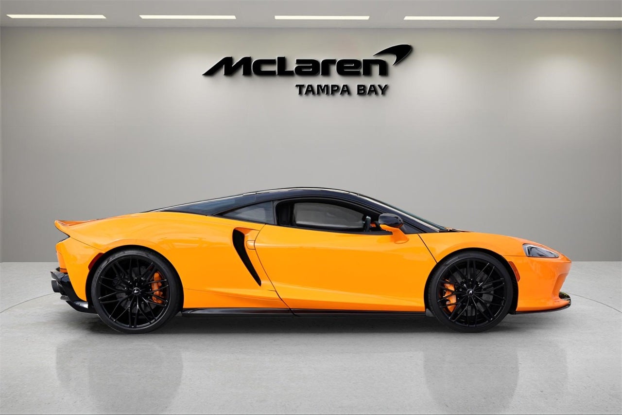 2022 McLaren GT Base