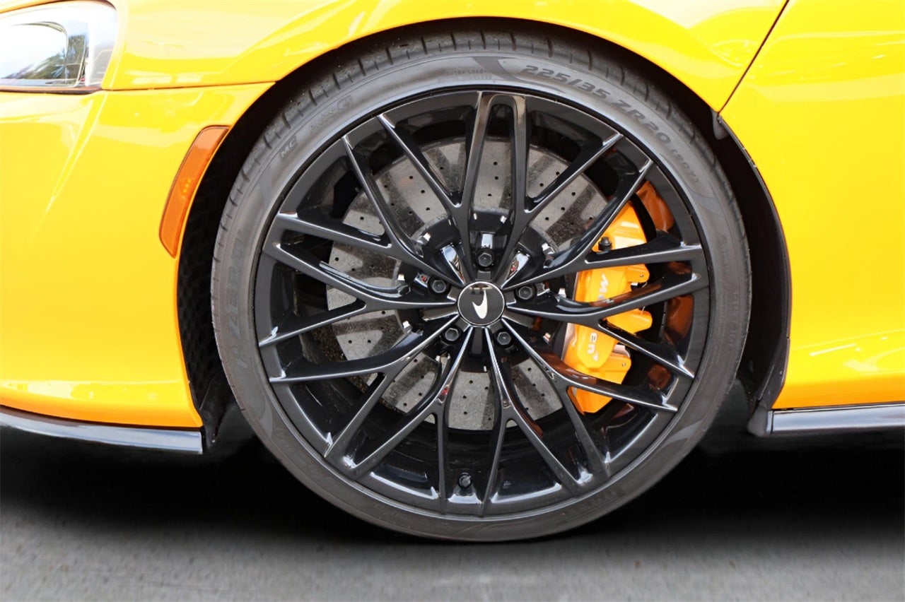 2022 McLaren GT Base