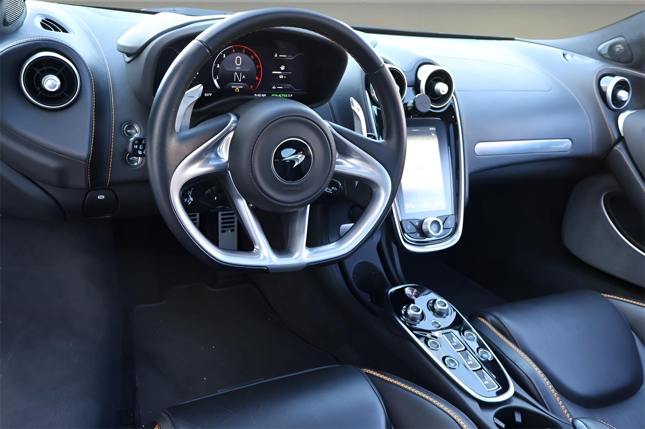 2023 McLaren GT Base