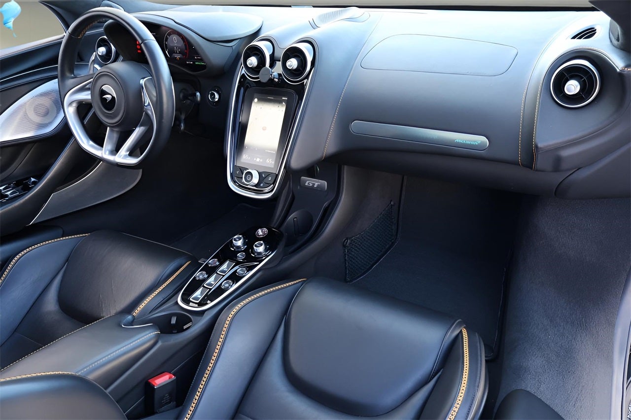 2023 McLaren GT Base