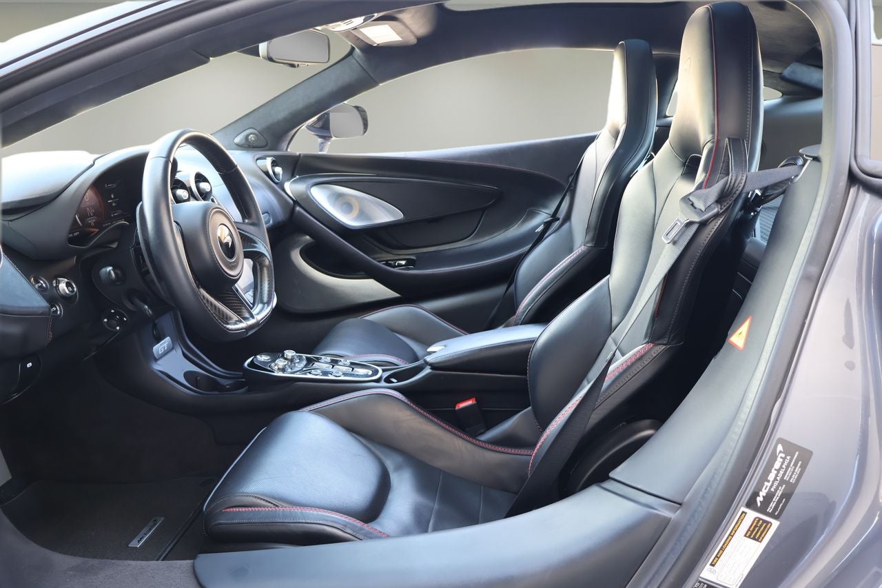 2023 McLaren GT Base