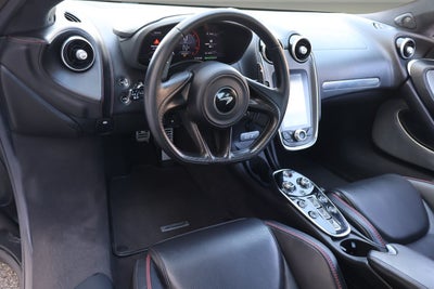 2023 McLaren GT Base
