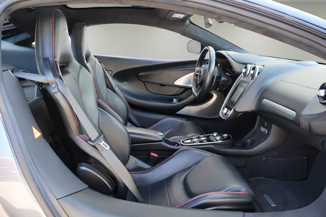 2023 McLaren GT Base