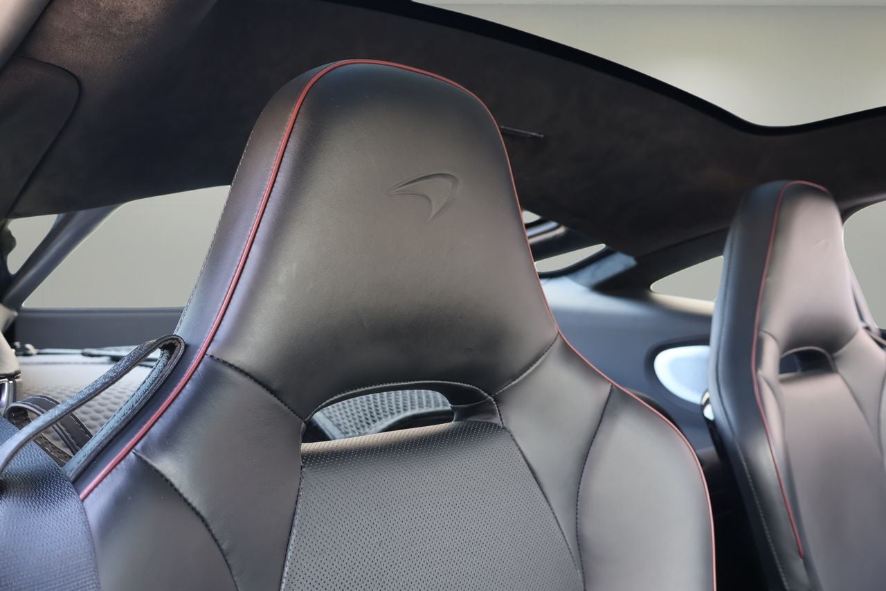 2023 McLaren GT Base