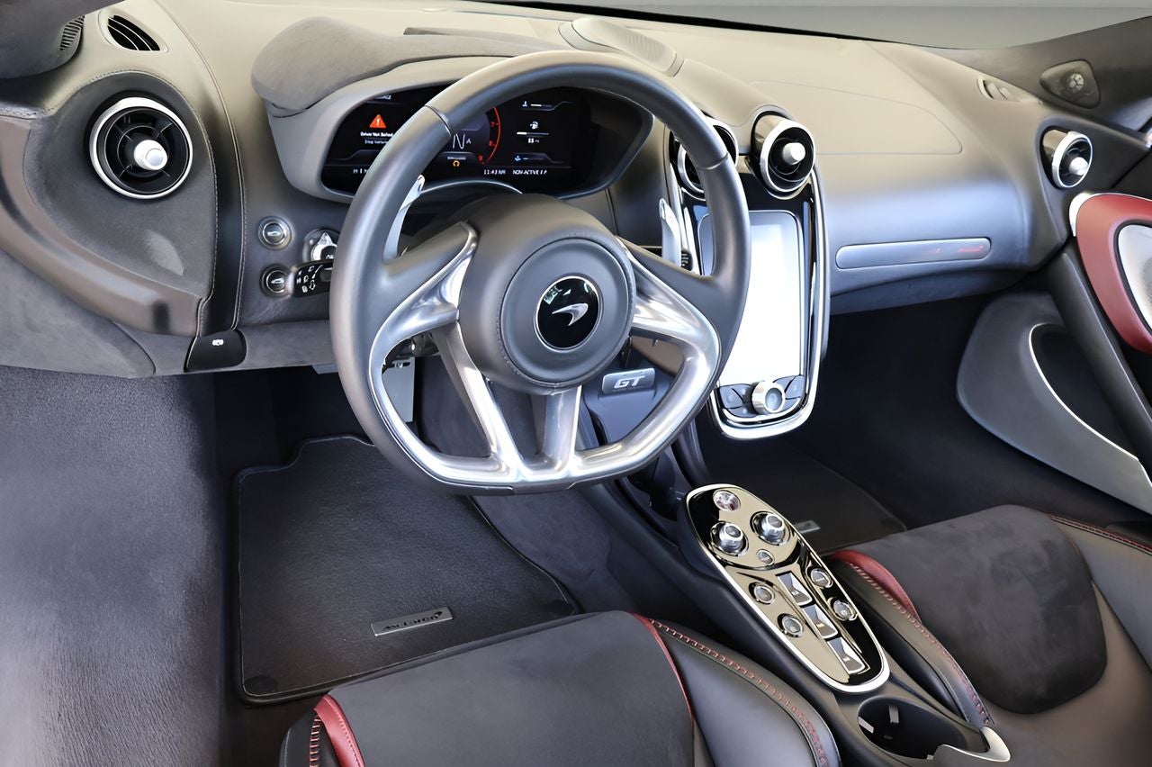 2023 McLaren GT Base