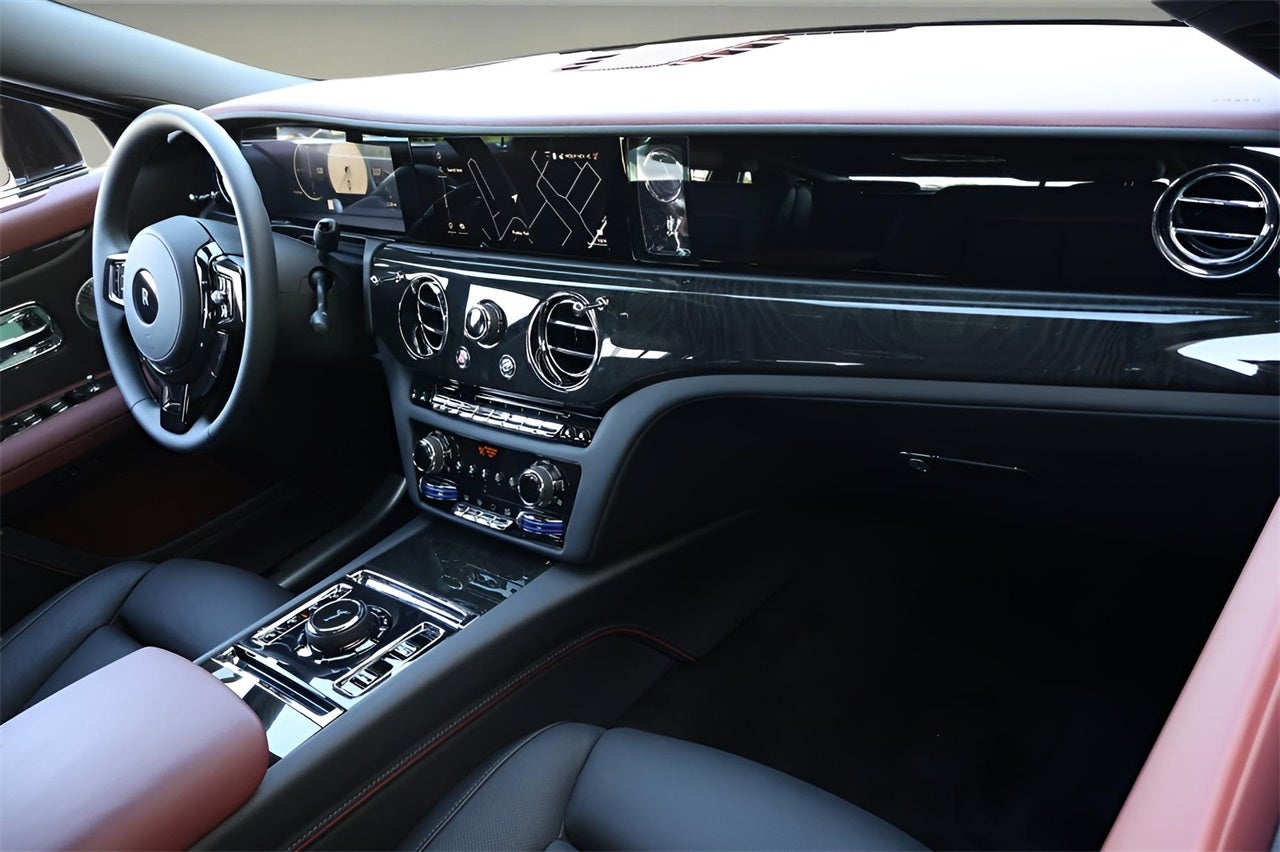 2025 Rolls-Royce Ghost 