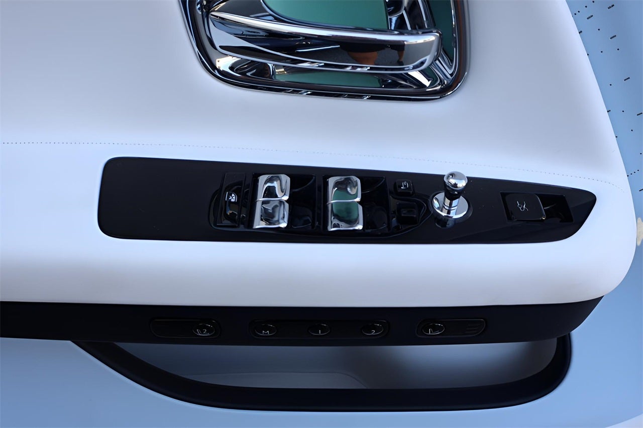 2025 Rolls-Royce Spectre 