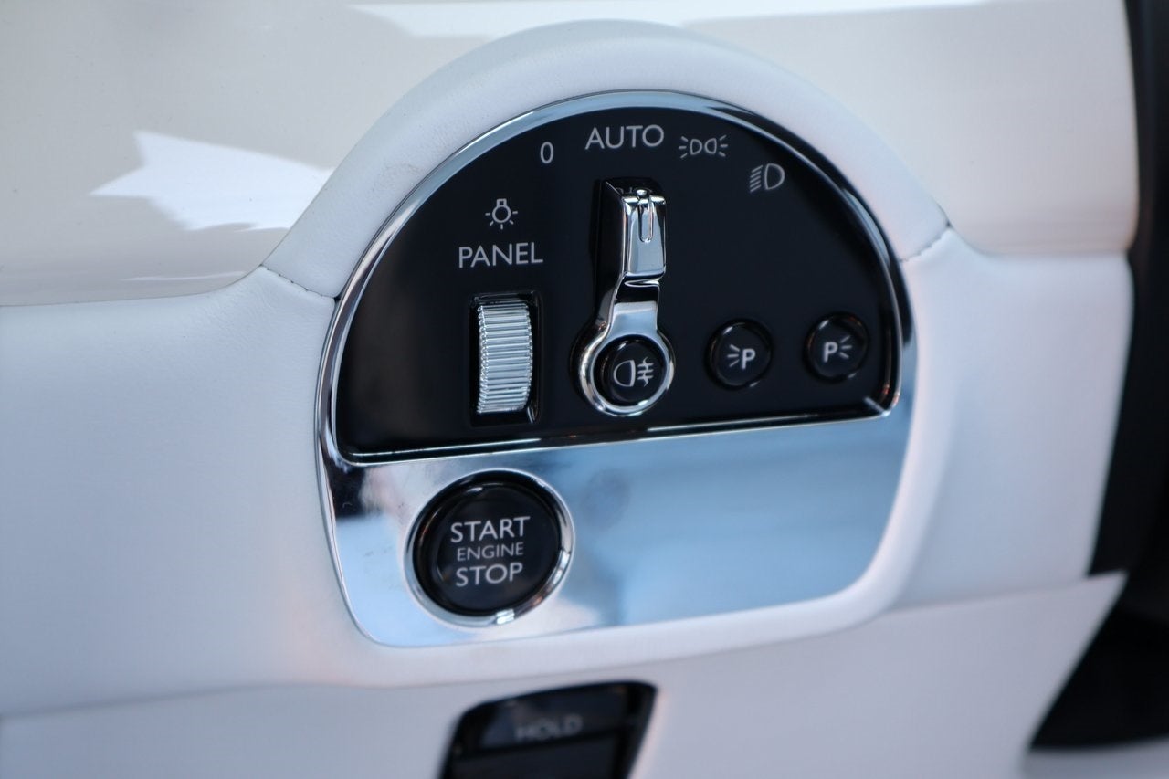 2025 Rolls-Royce Spectre 