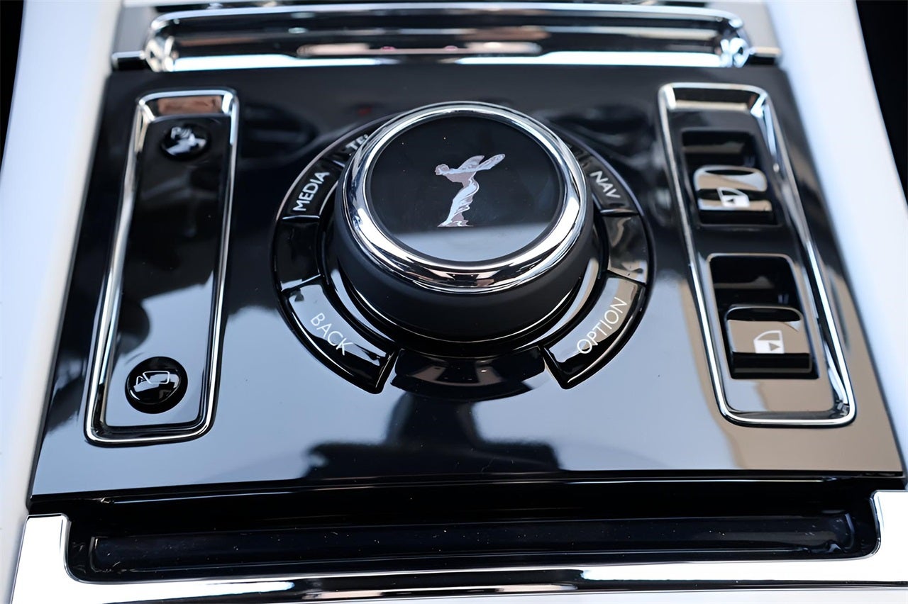 2025 Rolls-Royce Spectre 