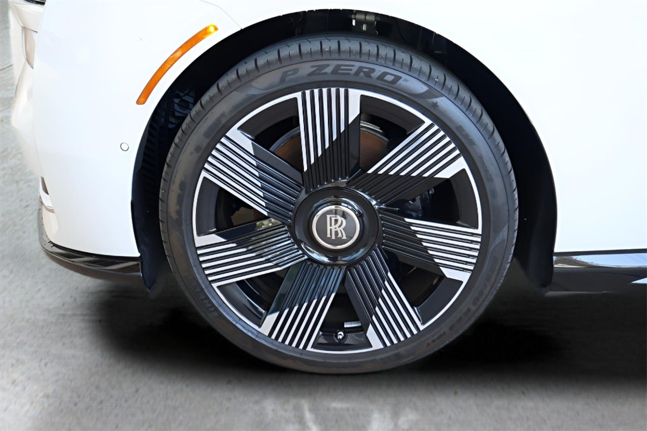 2024 Rolls-Royce Spectre 