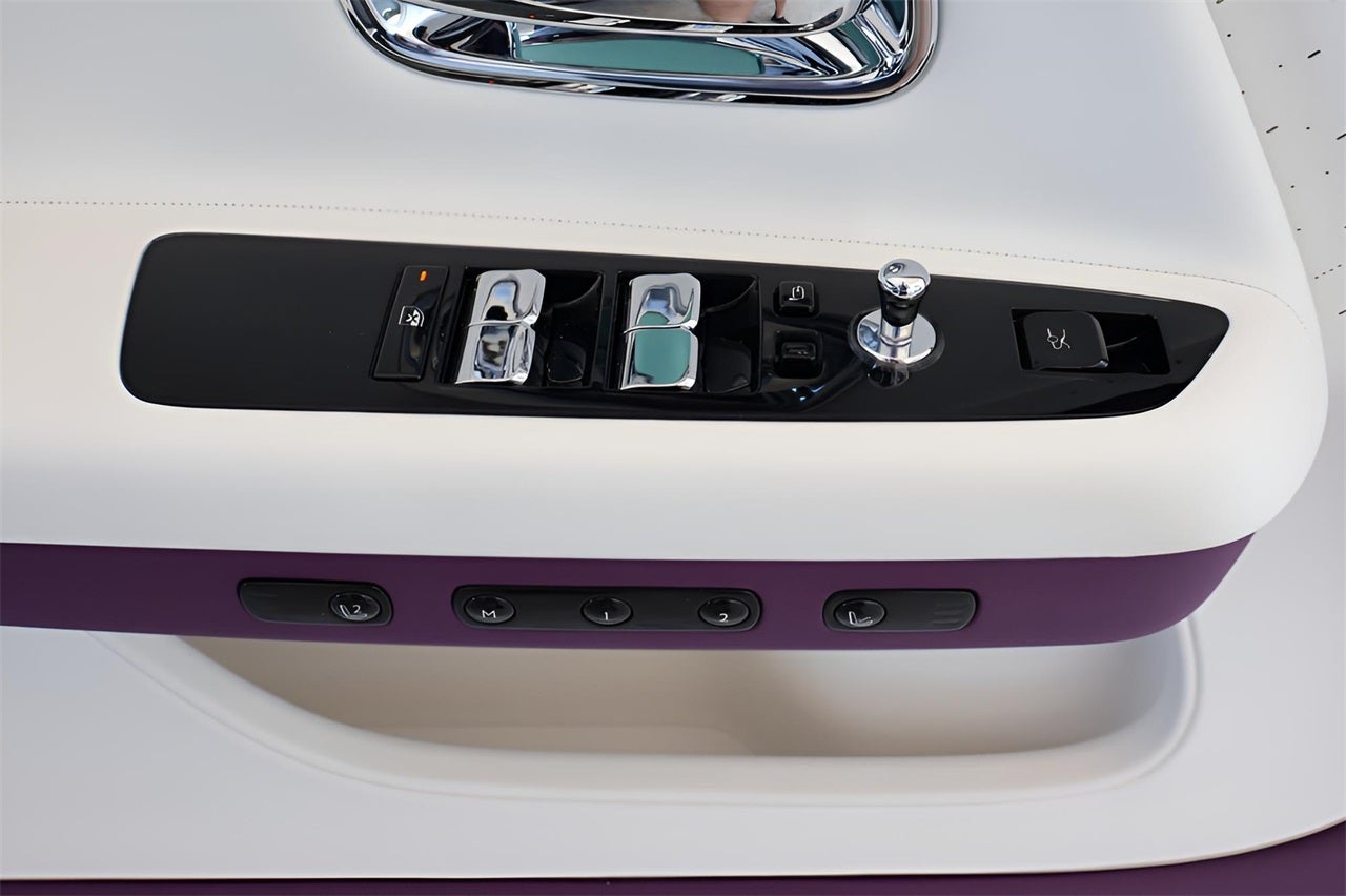 2024 Rolls-Royce Spectre 