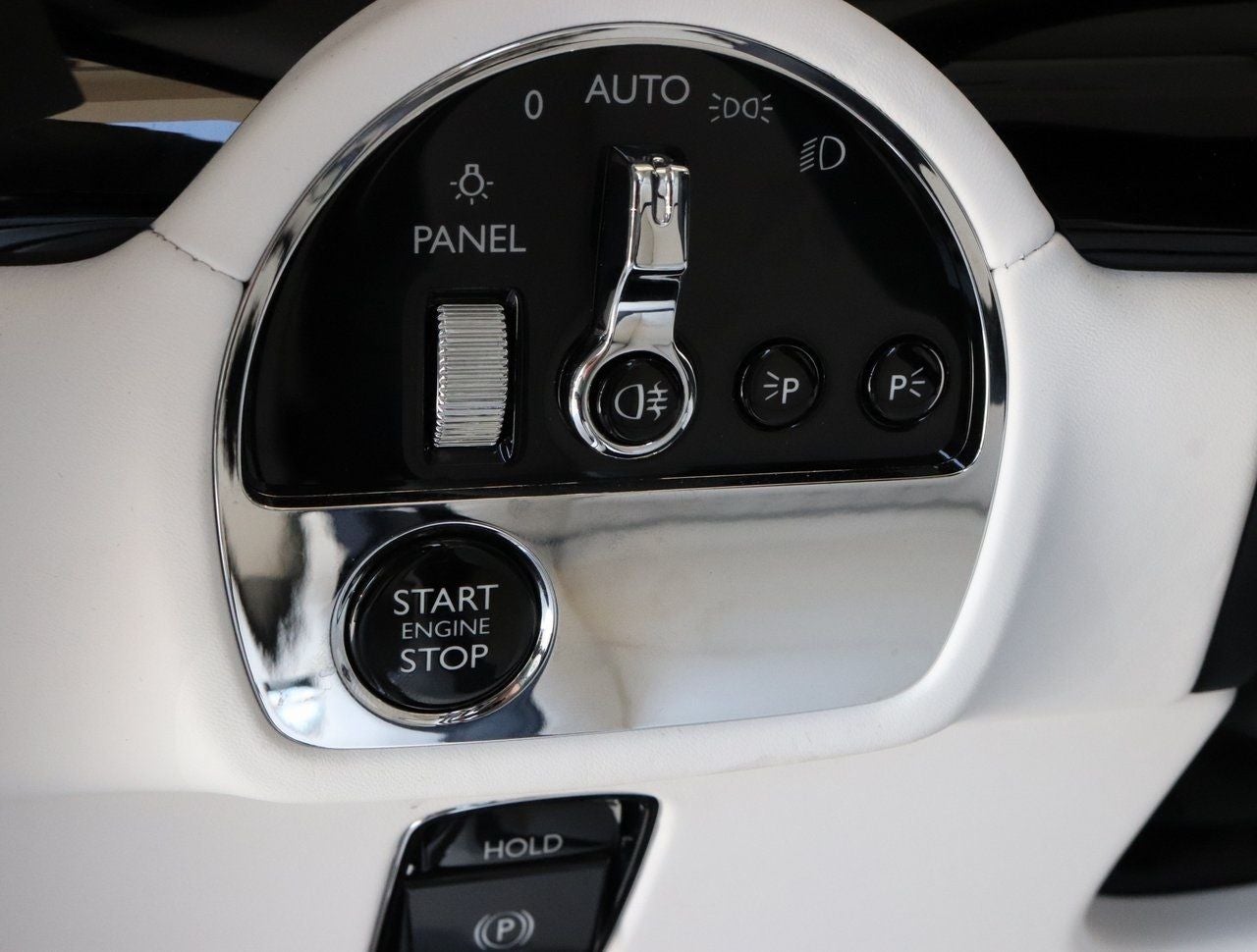 2024 Rolls-Royce Spectre Base