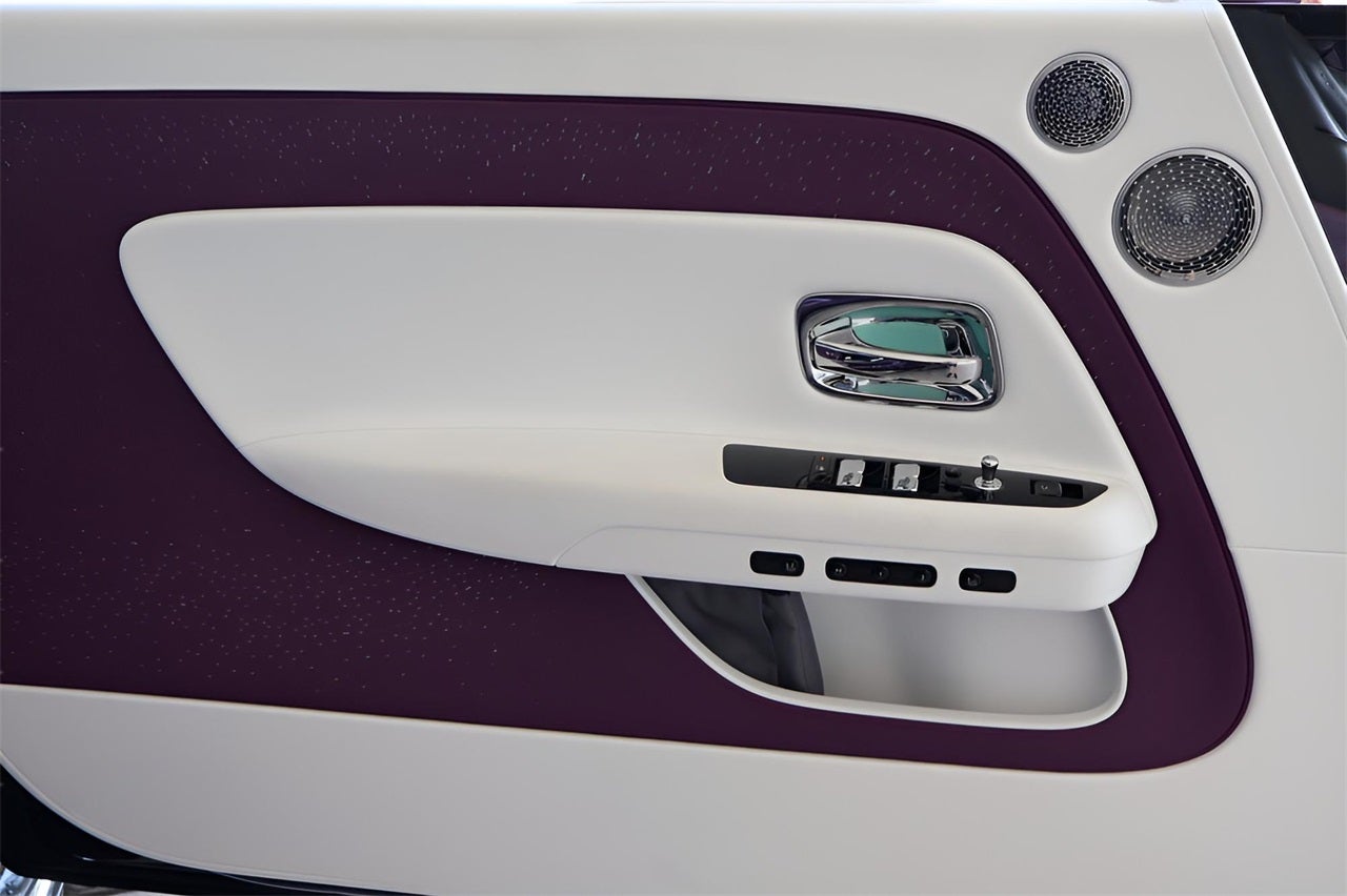 2025 Rolls-Royce Spectre 