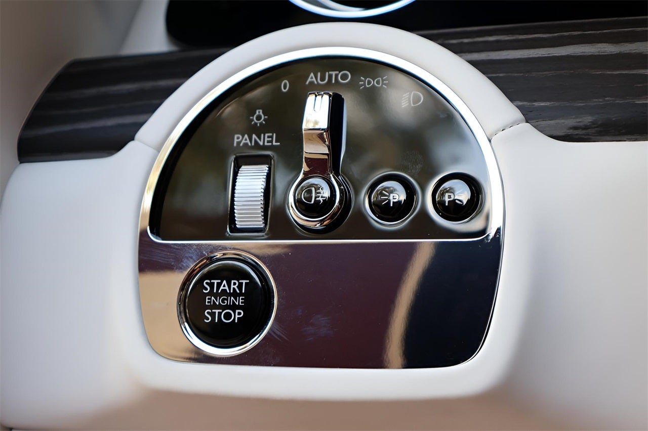 2025 Rolls-Royce Spectre 