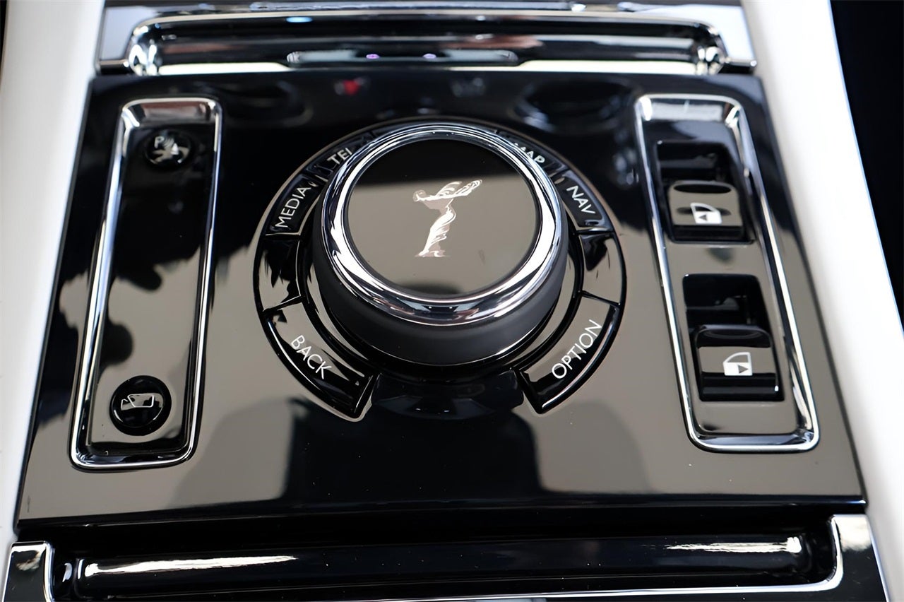 2025 Rolls-Royce Spectre 