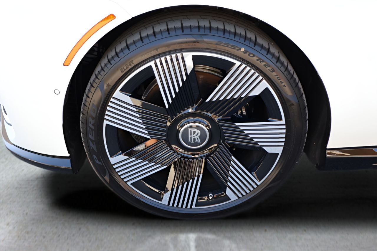 2026 Rolls-Royce Spectre 