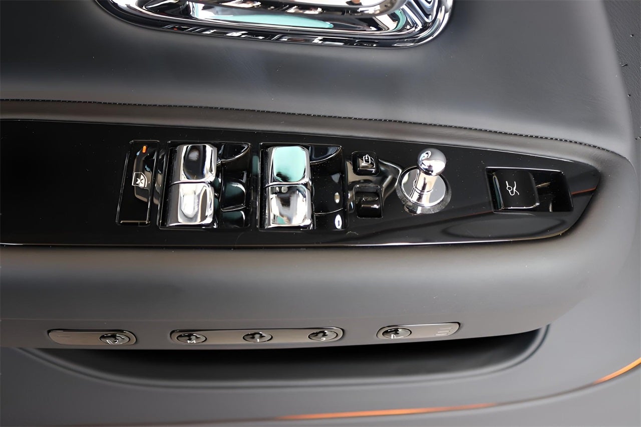 2025 Rolls-Royce Spectre 