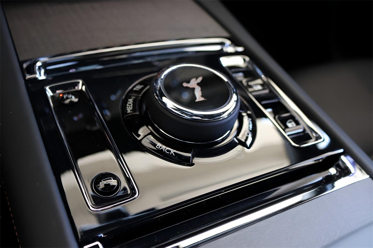 2025 Rolls-Royce Spectre 