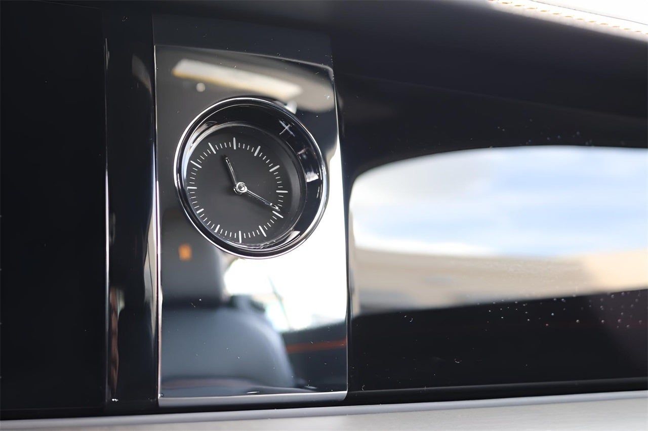 2025 Rolls-Royce Spectre 