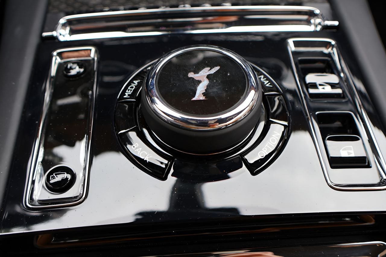 2025 Rolls-Royce Spectre 