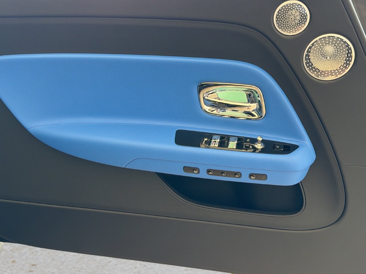 2027 Rolls-Royce Spectre 