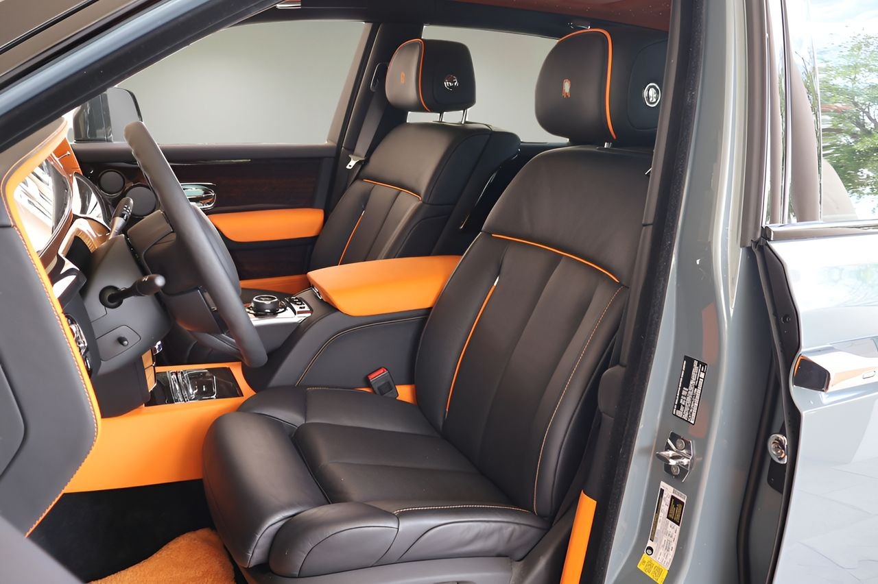 2023 Rolls-Royce Phantom Base